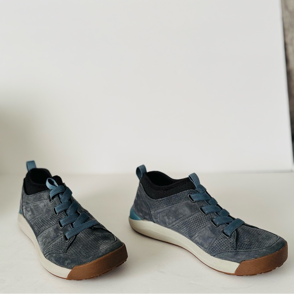 L.L. Bean Gray and Blue Comfortable‎ Outdoor Athletic Shoes Sz10 - Picture 2 of 7